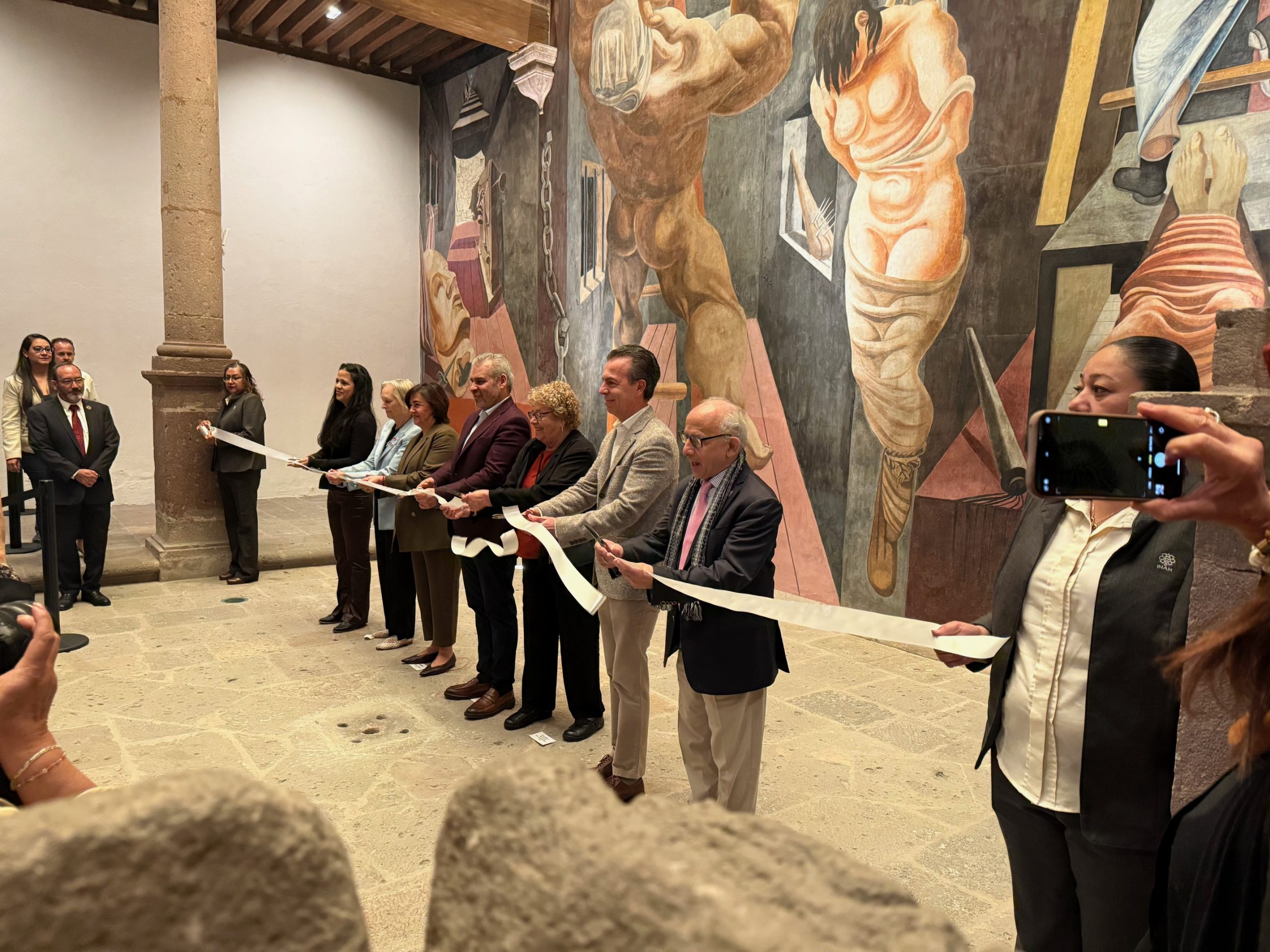 Restoration of “The Struggle Against Terrorism” mural in Morelia